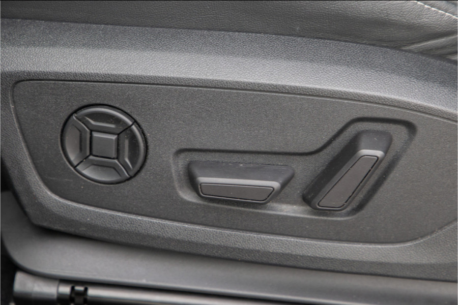 Audi Q4 e-tron 40 Launch edition S Competition 77 kWh RS-Stoelen, SONOS, Adapt. cruise