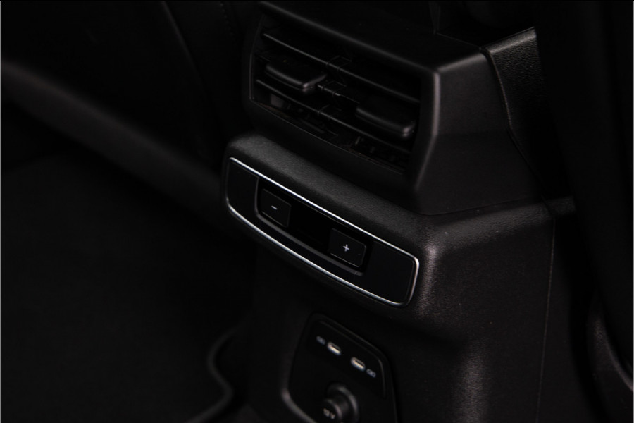 Audi Q4 e-tron 40 Launch edition S Competition 77 kWh RS-Stoelen, SONOS, Adapt. cruise