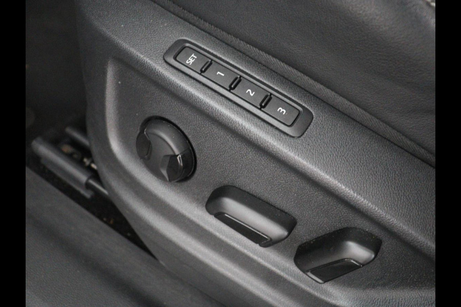 Škoda Kodiaq 1.5 TSI Sportline Business | Leder/alcantara | Memory | Cruise control | Stuur/stoel verwarming | Canton Sound | Carplay | Carplay | Camera | Park assist | Trekhaak | Elektrische achterklep