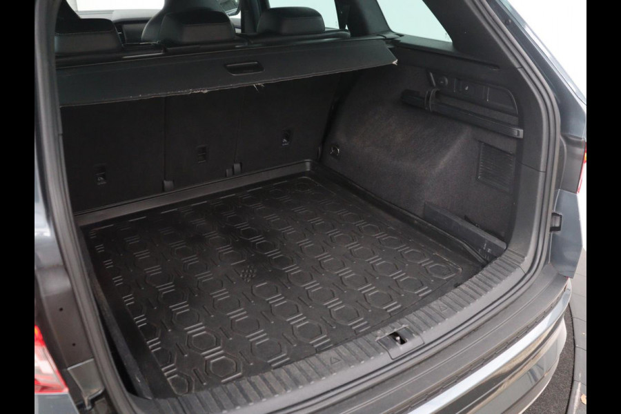 Škoda Kodiaq 1.5 TSI Sportline Business | Leder/alcantara | Memory | Cruise control | Stuur/stoel verwarming | Canton Sound | Carplay | Carplay | Camera | Park assist | Trekhaak | Elektrische achterklep