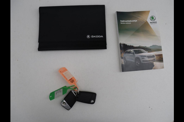 Škoda Kodiaq 1.5 TSI Sportline Business | Leder/alcantara | Memory | Cruise control | Stuur/stoel verwarming | Canton Sound | Carplay | Carplay | Camera | Park assist | Trekhaak | Elektrische achterklep