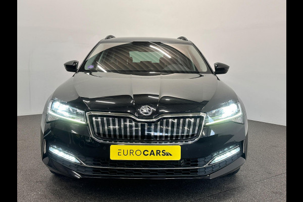 Škoda Superb Combi 1.4 TSI iV Business Edition PHEV Automaat Navigatie Stoelverwarming Voor en Achter Draadloze Telefoonlader Stuurverwarming Cruise Control Elektrisch Verstelbare Stoelen Apple CarPlay