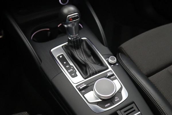 Audi A3 Sportback 35 TFSI 150 PK CoD Advance Sport, Panoramadak, Stoelverwarming, Cruise Control
