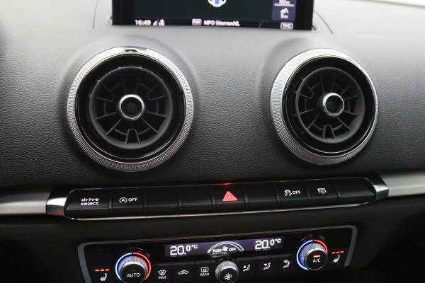 Audi A3 Sportback 35 TFSI 150 PK CoD Advance Sport, Panoramadak, Stoelverwarming, Cruise Control