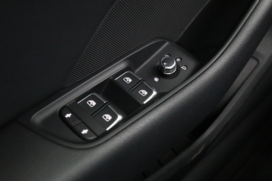 Audi A3 Sportback 35 TFSI 150 PK CoD Advance Sport, Panoramadak, Stoelverwarming, Cruise Control