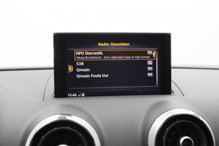 Audi A3 Sportback 35 TFSI 150 PK CoD Advance Sport, Panoramadak, Stoelverwarming, Cruise Control