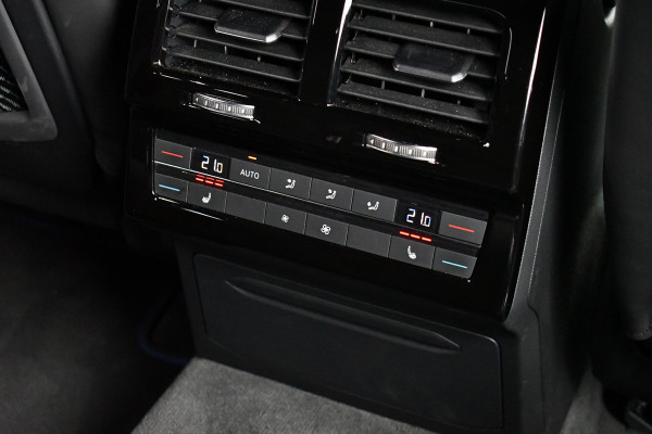 Volkswagen Touareg 3.0 TSi eHybrid 4M R Trekh DynAudio Stoel-koel Massage HUD 360