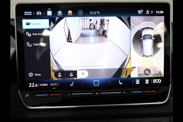 Volkswagen Tiguan 1.5 eHybrid R-Line Edition 204 pk Automaat (DSG) | Verlengde garantie | Navigatie | Panoramadak | Trekhaak (wegklapbaar) | Parkeersensoren (Park assist) | Rondomzicht camera | Black Style pakket | R-Line |