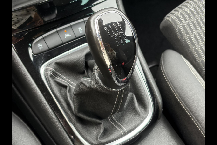 Opel Astra Sports Tourer 1.2 Elegance ✓131pk✓2e Eigenaar✓Camera✓Carplay✓6 Bak✓Stoelverw✓Stuurverw✓Pdc V+A✓Recent beurt gehad✓Clima✓Cruise✓Halfleder✓Keyless✓N.A.P✓Lm velgen✓Rijstrooksensor✓Apk tot 09-2028