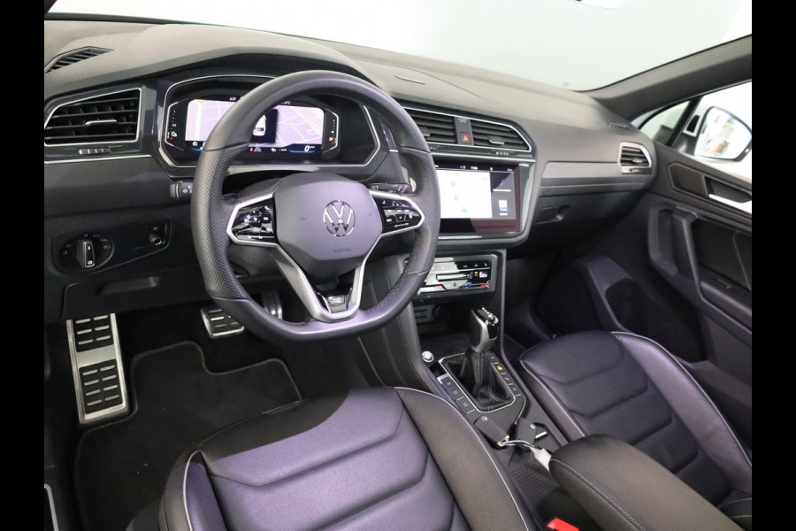 Volkswagen Tiguan 1.4 TSI eHybrid R-Line Business 245 pk Automaat (DSG) | Private lease vanaf €766 | Navigatie | Panoramadak | Park assist | Rondomzicht camera | Head-up display | Lederen bekleding | Elektr. voorstoelen met geheugen | R-Line |