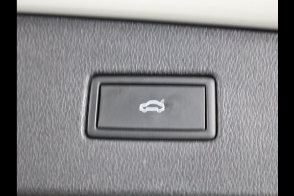 Volkswagen Tiguan 1.4 TSI eHybrid R-Line Business 245 pk Automaat (DSG) | Private lease vanaf €766 | Navigatie | Panoramadak | Park assist | Rondomzicht camera | Head-up display | Lederen bekleding | Elektr. voorstoelen met geheugen | R-Line |