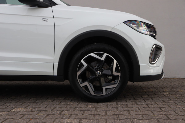 Volkswagen T-Cross 1.0 TSI R-Line DSG IQ Matrix ACC PDC