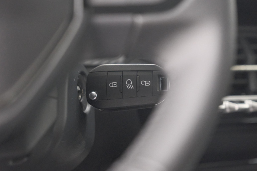 Peugeot 208 1.2 Hybrid 110 e-DCS6 Style | Direct Leverbaar | Apple Carplay | Parkeersensoren