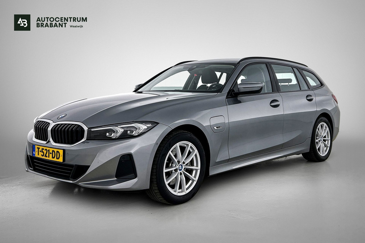 BMW 3 Serie Touring 320e (TREKHAAK WEGKLAPBAAR, MEMORY SEATS, LED, CAMERA, CARPLAY, 1e EIGENAAR, DEALER ONDERHOUDEN)