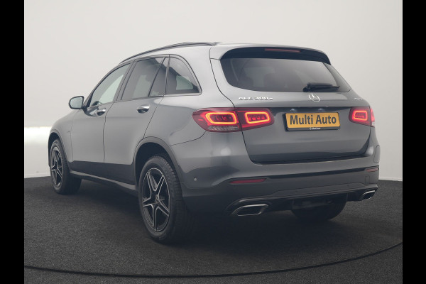 Mercedes-Benz GLC 300e 4MATIC Business Solution AMG PHEV 313pk Dealer O.H. | Trekhaak Af Fabriek | Panodak | Multi Beam LED | Alcantara Sportstoelen Verwarmd | Blis | Camera | Keyless | Sfeerverlichting | Apple Carplay | Navigatie | DAB | Cruise Control | Plug In Hybrid |