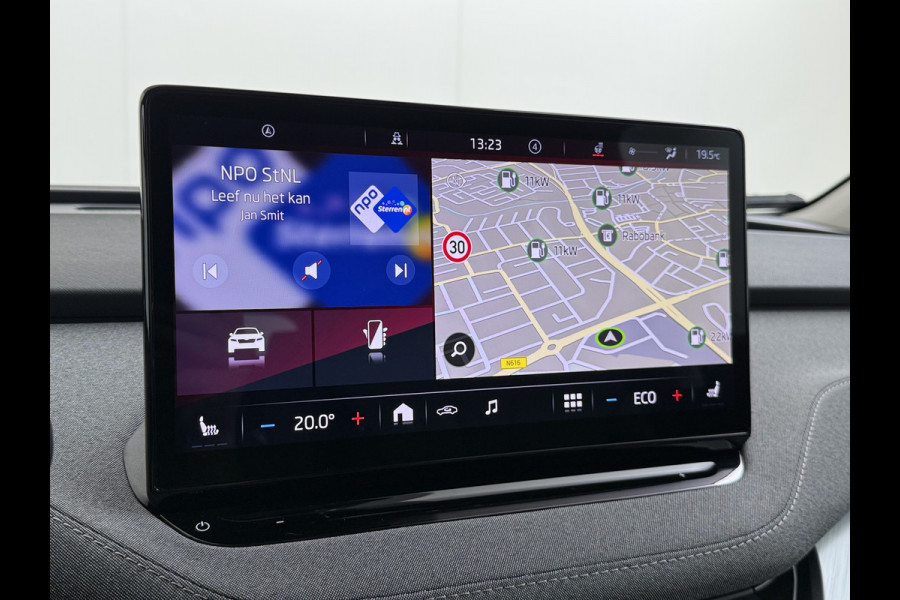 Škoda ENYAQ iV 80 204PK Chrystal Face Sport Pakket Trekhaak SOH 91% Stoel+Stuurverwarming 3-Zone Ecc Camera Apple Carplay Android Auto Navi Led Matrix Rijstrooksensor Isofix Keyless 1.000KG Trekgewicht Origineel Nederlandse Auto
