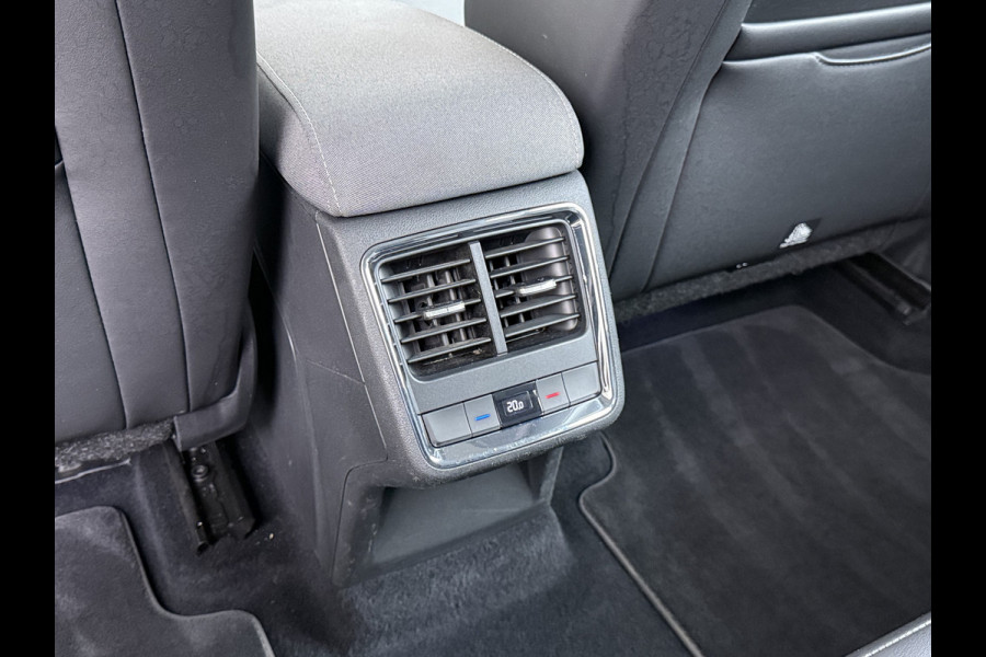 Škoda ENYAQ iV 80 204PK Chrystal Face Sport Pakket Trekhaak SOH 91% Stoel+Stuurverwarming 3-Zone Ecc Camera Apple Carplay Android Auto Navi Led Matrix Rijstrooksensor Isofix Keyless 1.000KG Trekgewicht Origineel Nederlandse Auto