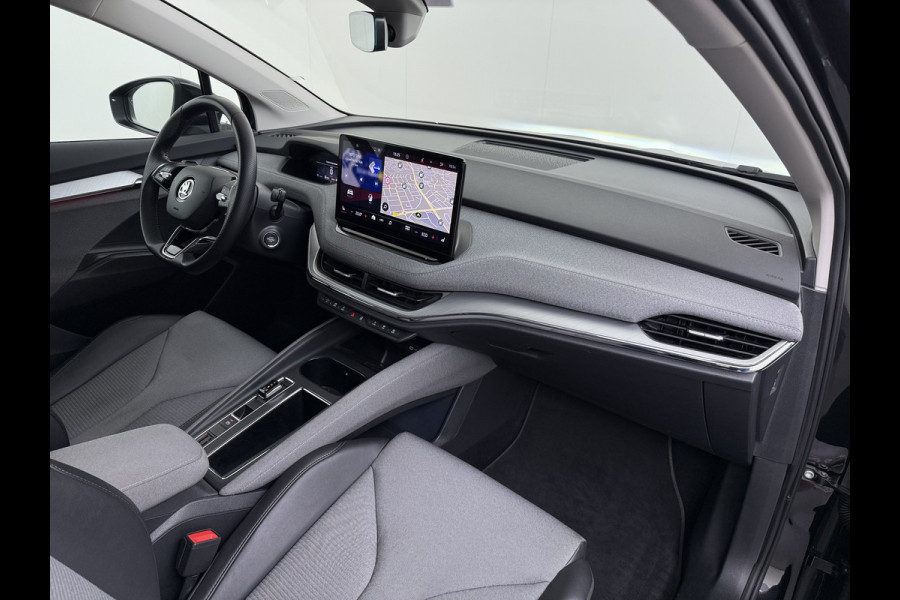 Škoda ENYAQ iV 80 204PK Chrystal Face Sport Pakket Trekhaak SOH 91% Stoel+Stuurverwarming 3-Zone Ecc Camera Apple Carplay Android Auto Navi Led Matrix Rijstrooksensor Isofix Keyless 1.000KG Trekgewicht Origineel Nederlandse Auto