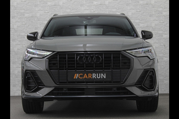 Audi Q3 35 TFSI S-Line | ACC | Trekhaak | Leder | Sportstoelen | Matrix-LED | Standkachel | Sfeerverlichting | Uniek Interieur | Carplay | 20 inch | Audi-Sound | Getint Glas | Lane-Assist | Stoelverwarming | Virtual-Cockpit | Dodehoek |