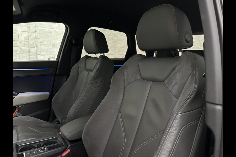 Audi Q3 35 TFSI S-Line | ACC | Trekhaak | Leder | Sportstoelen | Matrix-LED | Standkachel | Sfeerverlichting | Uniek Interieur | Carplay | 20 inch | Audi-Sound | Getint Glas | Lane-Assist | Stoelverwarming | Virtual-Cockpit | Dodehoek |