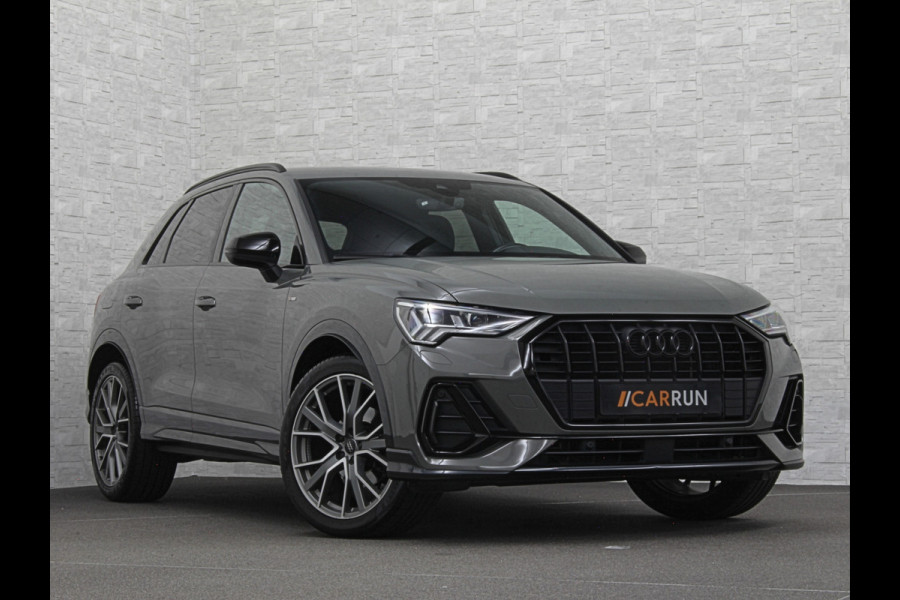 Audi Q3 35 TFSI S-Line | ACC | Trekhaak | Leder | Sportstoelen | Matrix-LED | Standkachel | Sfeerverlichting | Uniek Interieur | Carplay | 20 inch | Audi-Sound | Getint Glas | Lane-Assist | Stoelverwarming | Virtual-Cockpit | Dodehoek |