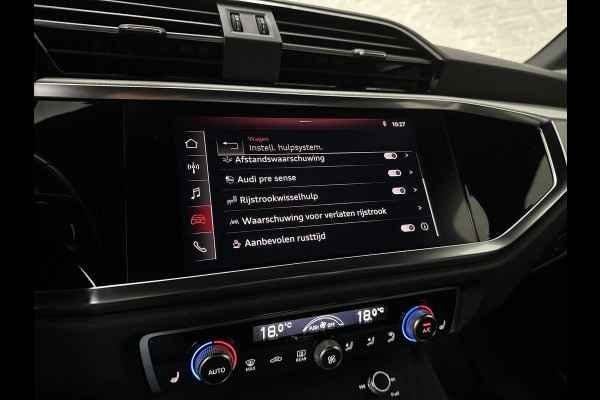 Audi Q3 35 TFSI S-Line | ACC | Trekhaak | Leder | Sportstoelen | Matrix-LED | Standkachel | Sfeerverlichting | Uniek Interieur | Carplay | 20 inch | Audi-Sound | Getint Glas | Lane-Assist | Stoelverwarming | Virtual-Cockpit | Dodehoek |