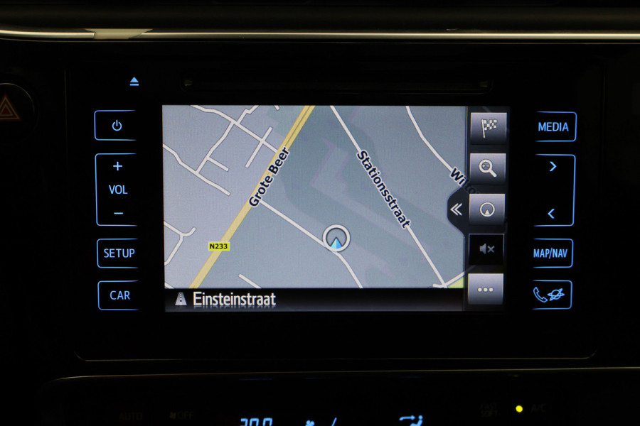 Toyota Auris Touring Sports 1.8 Hybrid Dynamic Panoramadak, Keyless, Camera, Navigatie, Climate, 16"