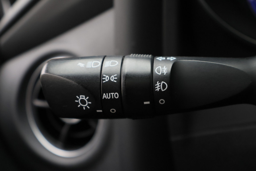 Toyota Auris Touring Sports 1.8 Hybrid Dynamic Panoramadak, Keyless, Camera, Navigatie, Climate, 16"