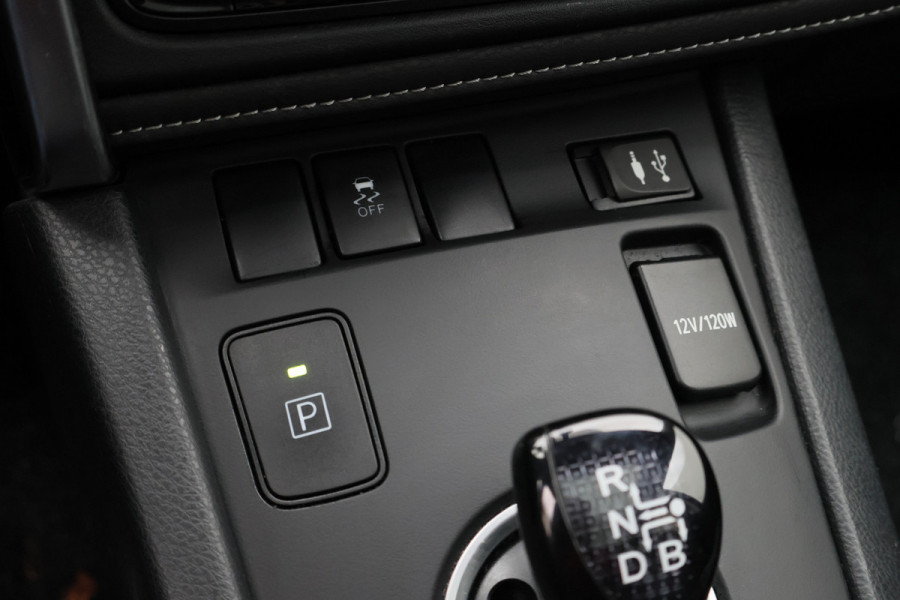 Toyota Auris Touring Sports 1.8 Hybrid Dynamic Panoramadak, Keyless, Camera, Navigatie, Climate, 16"