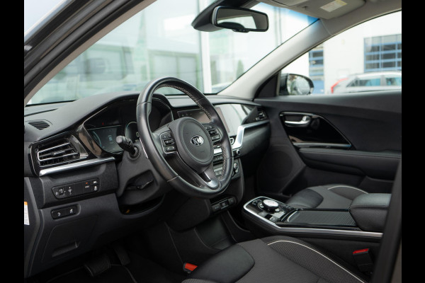 Kia e-Niro DynamicLine 64 kWh | Trekhaak | 3 Fase | Adaptieve Cruise Control | Navigatie | Carplay | Parkeersensoren | Achteruitrijcamera |