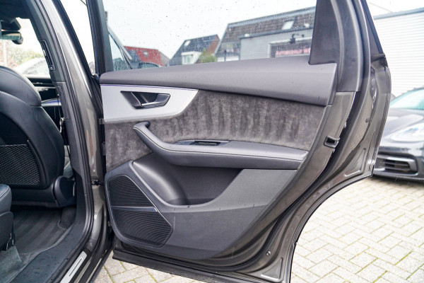 Audi Q7 55 TFSI e quattro Pro Line Plus | Luchtvering | Head Up Display | Elektrisch trekhaak | Apple Carplay | Bang & Olufsen