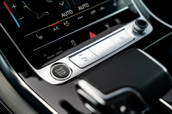 Audi Q7 55 TFSI e quattro Pro Line Plus | Luchtvering | Head Up Display | Elektrisch trekhaak | Apple Carplay | Bang & Olufsen