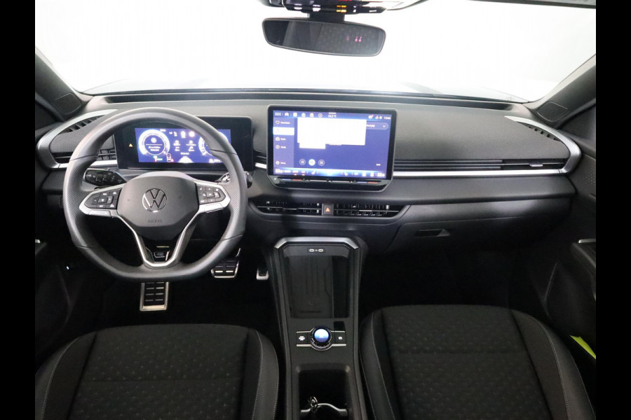 Volkswagen T-Roc 1.5 eTsi R-Line 150 pk Automaat (DSG) | Navigatie | Parkeersensoren (Park assist) | Achteruitrijcamera | Matrix LED koplampen | Keyless | R-Line |