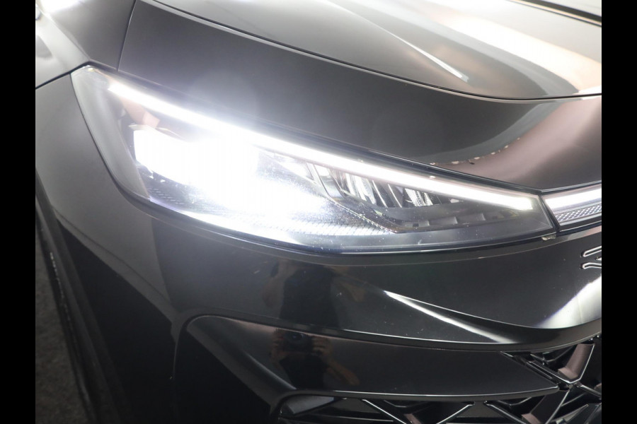 Volkswagen T-Roc 1.5 eTsi R-Line 150 pk Automaat (DSG) | Navigatie | Parkeersensoren (Park assist) | Achteruitrijcamera | Matrix LED koplampen | Keyless | R-Line |