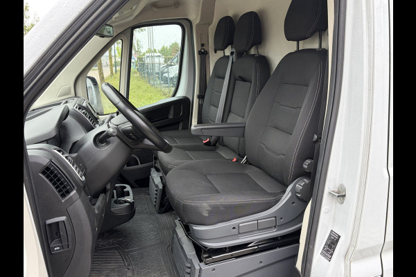 Peugeot Boxer 2.2 BlueHDi 180PK Euro6 Aut. L4H2 3.5t Zwaar ✓ 3-zits ✓ Trekhaak 3.000 KG ✓ dubbele schuifdeur