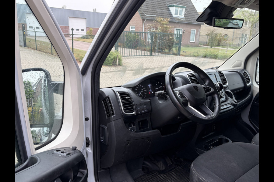 Peugeot Boxer 2.2 BlueHDi 180PK Euro6 Aut. L4H2 3.5t Zwaar ✓ 3-zits ✓ Trekhaak 3.000 KG ✓ dubbele schuifdeur