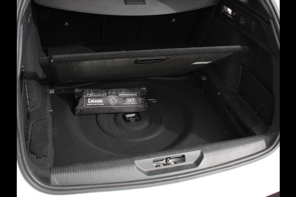Peugeot 308 1.2 PureTech 130pk GT Automaat Climate control Adaptive cruise control Parkeersensoren Achteruitrijcamera Navigatie Voorstoelen verwarmd LED Apple Carplay/ Android Auto