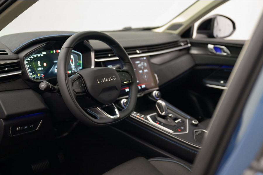 Lynk & Co 01 1.5 261PK Plug-in Hybrid *BLACK PAKKET* 360 Camera Pano/dak Apple/Carplay Adaptive/Cruise