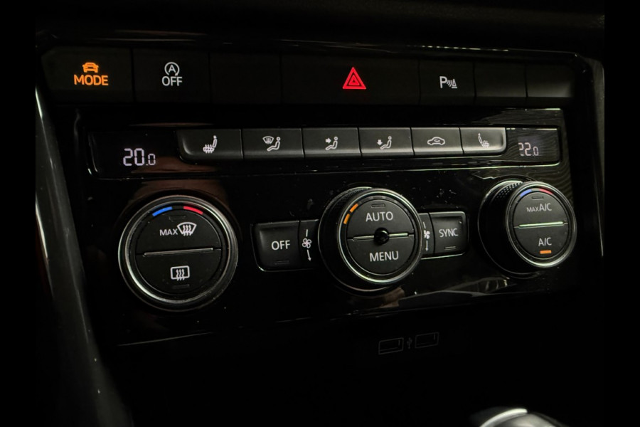 Volkswagen T-Roc 1.5 Tsi DSg Sport/navi/18inch/zwarte hemel/stoelverwarming/black optic