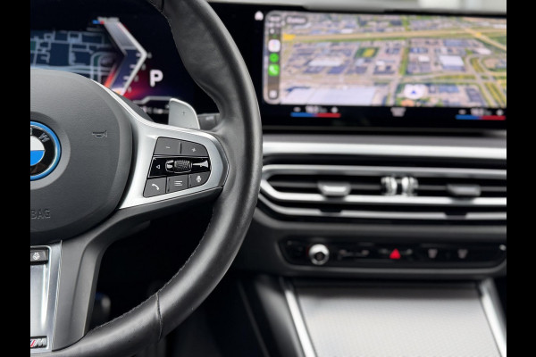 BMW 3 Serie Touring 330e xDrive M-Sport Pro |Pano|Driving Ass Prof|Innovation|360Cam|19"|