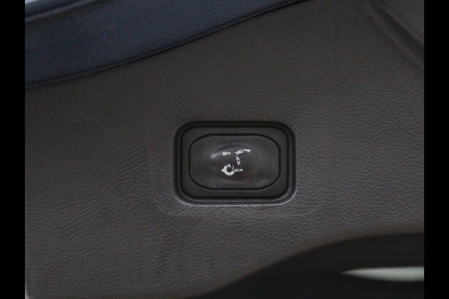 Ford Mondeo Wagon 2.0 IVCT HEV Vignale | Leder/alcantara | Memory | Cruise control | Dodehoek detectie | Stuur/stoel verwarming | Achterbank verwarming | Carplay | Camera | Park assist | Elektrische achterklep