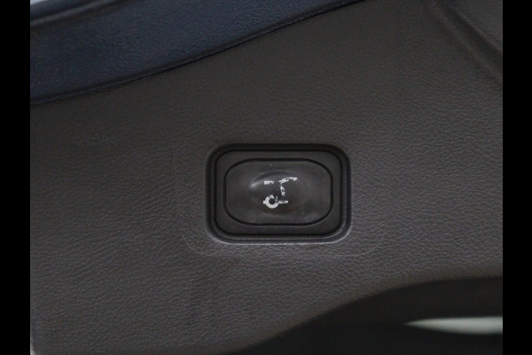 Ford Mondeo Wagon 2.0 IVCT HEV Vignale | Leder/alcantara | Memory | Cruise control | Dodehoek detectie | Stuur/stoel verwarming | Achterbank verwarming | Carplay | Camera | Park assist | Elektrische achterklep