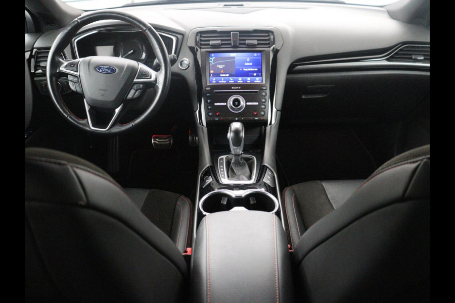 Ford Mondeo Wagon 2.0 IVCT HEV Vignale | Leder/alcantara | Memory | Cruise control | Dodehoek detectie | Stuur/stoel verwarming | Achterbank verwarming | Carplay | Camera | Park assist | Elektrische achterklep