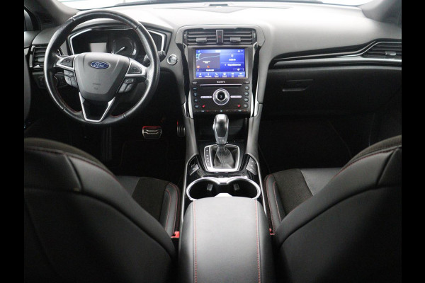 Ford Mondeo Wagon 2.0 IVCT HEV Vignale | Leder/alcantara | Memory | Cruise control | Dodehoek detectie | Stuur/stoel verwarming | Achterbank verwarming | Carplay | Camera | Park assist | Elektrische achterklep