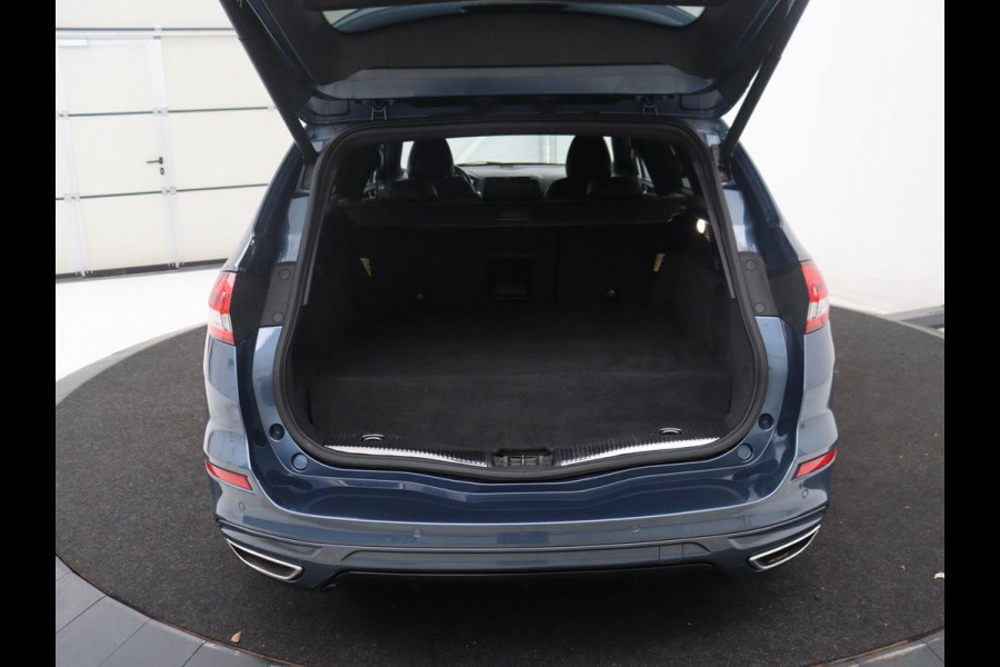 Ford Mondeo Wagon 2.0 IVCT HEV Vignale | Leder/alcantara | Memory | Cruise control | Dodehoek detectie | Stuur/stoel verwarming | Achterbank verwarming | Carplay | Camera | Park assist | Elektrische achterklep