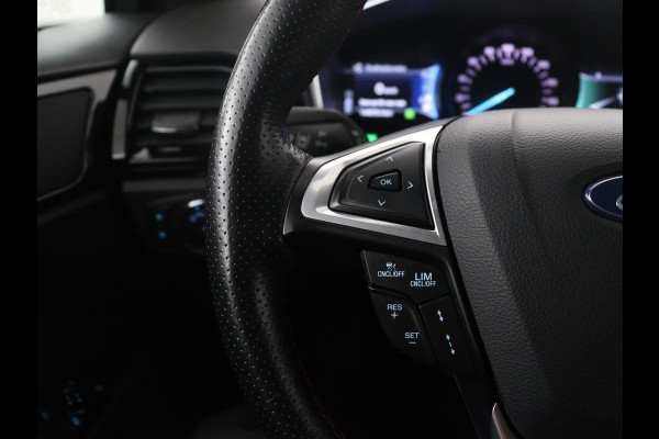 Ford Mondeo Wagon 2.0 IVCT HEV Vignale | Leder/alcantara | Memory | Cruise control | Dodehoek detectie | Stuur/stoel verwarming | Achterbank verwarming | Carplay | Camera | Park assist | Elektrische achterklep