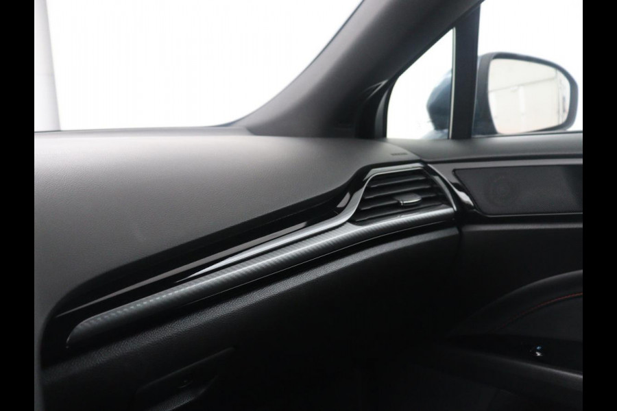 Ford Mondeo Wagon 2.0 IVCT HEV Vignale | Leder/alcantara | Memory | Cruise control | Dodehoek detectie | Stuur/stoel verwarming | Achterbank verwarming | Carplay | Camera | Park assist | Elektrische achterklep