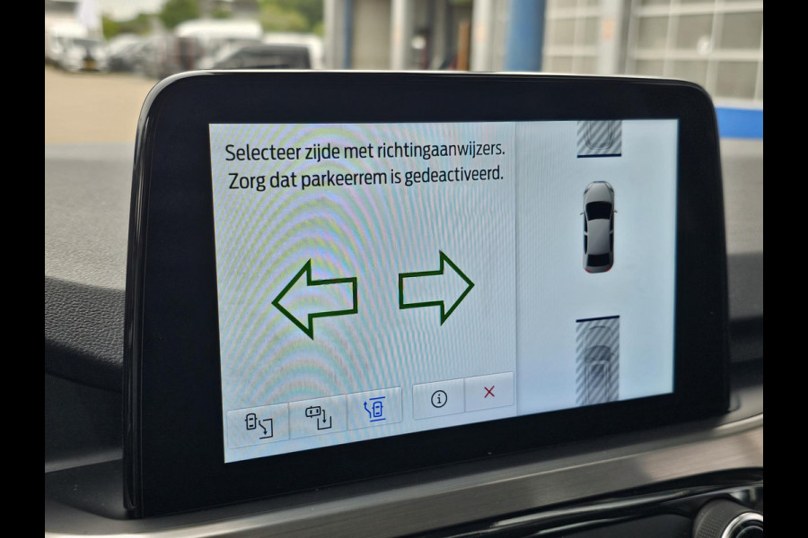 Ford Kuga 2.5 PHEV Titanium | Adaptive cruise control | Camera | Dodehoeksensoren | Head up display | Koplampen adaptief