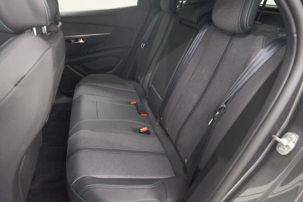Peugeot 3008 1.6 HYbrid 225 Allure | Camera | Dodehoekdetectie | Navigatie | Apple Carplay