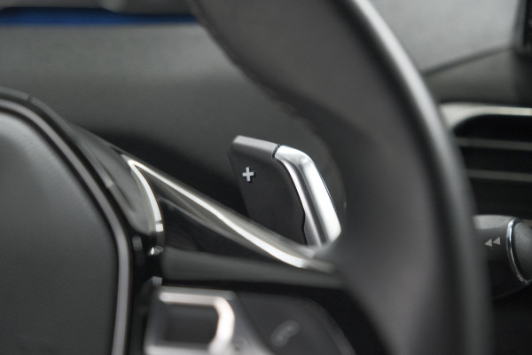 Peugeot 3008 1.6 HYbrid 225 Allure | Camera | Dodehoekdetectie | Navigatie | Apple Carplay